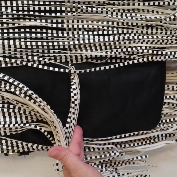 Steve Madden black and white fringe shoulder/crossbody bag - Picture 9 of 17